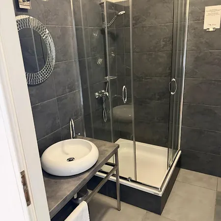 Brick Arch Hotel 3*
