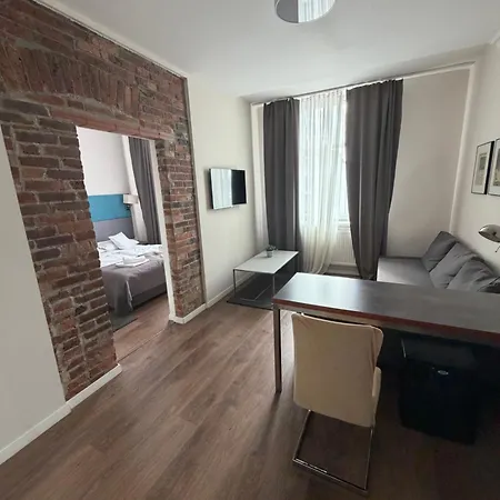 Hotel Brick Arch